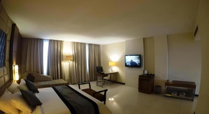 Kedaton Hotel Bandung Exterior foto